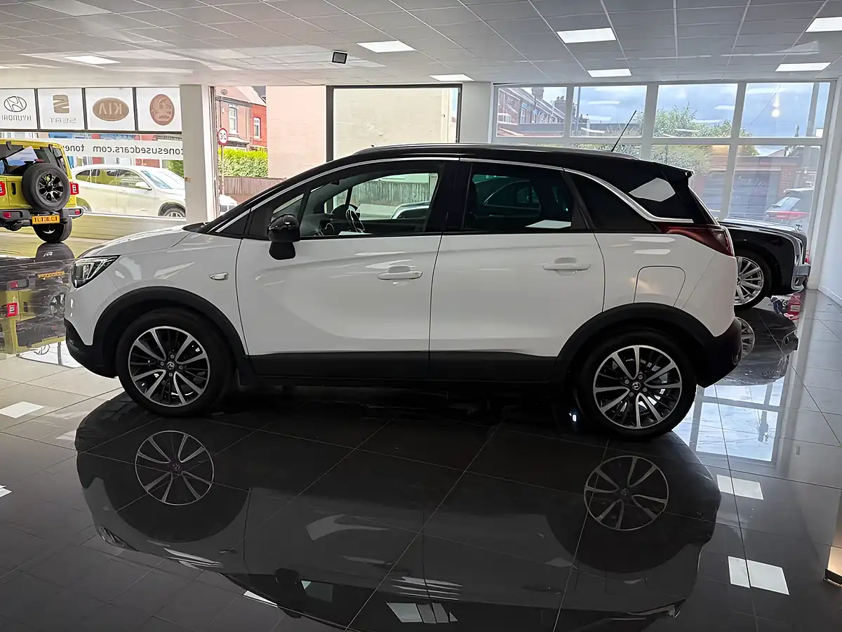 Used 2019 Vauxhall Crossland X Elite White - Interior and Exterior details 8