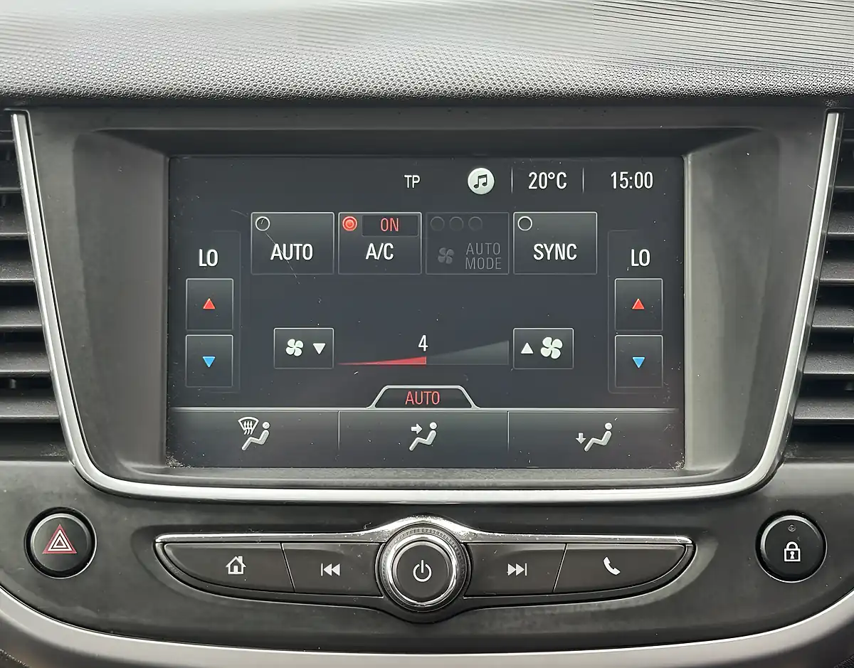 Used 2019 Vauxhall Crossland X Se Black - Interior and Exterior details 14