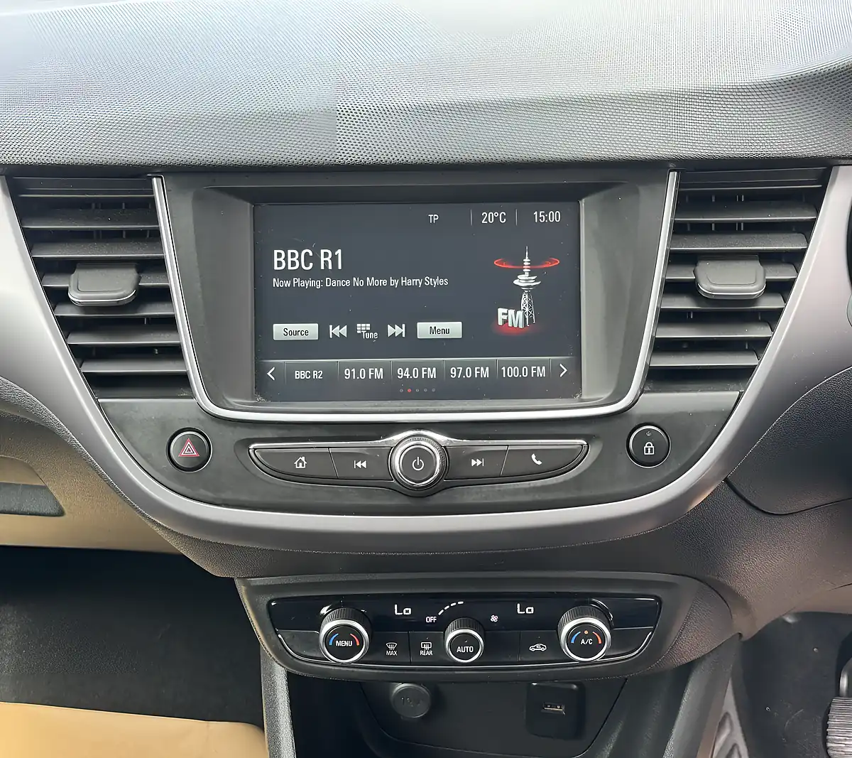 Used 2019 Vauxhall Crossland X Se Black - Interior and Exterior details 16