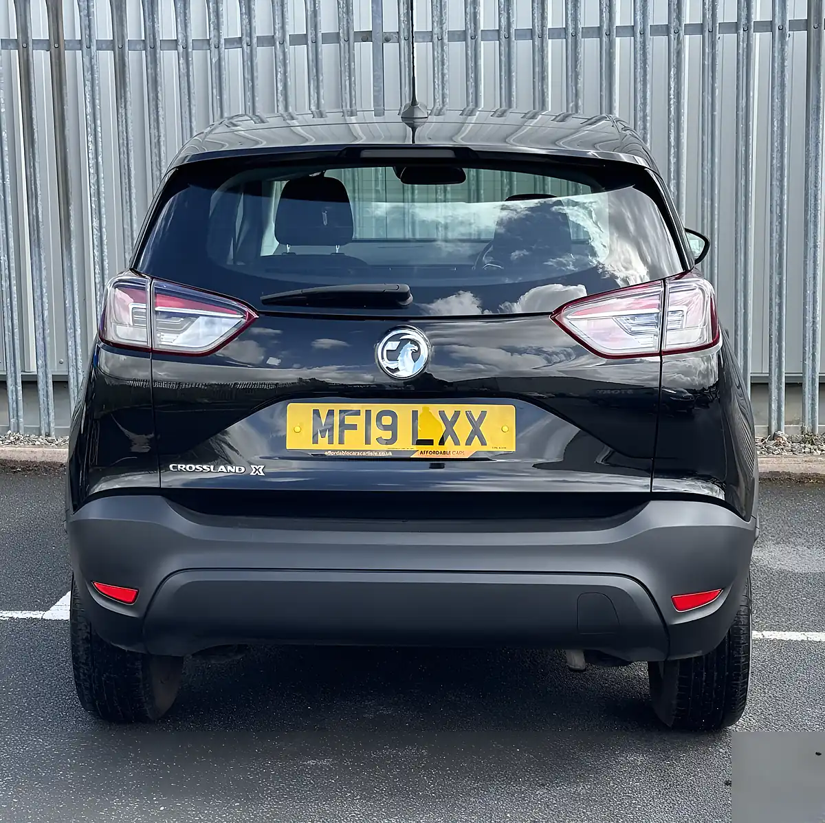 Used 2019 Vauxhall Crossland X Se Black - Interior and Exterior details 6