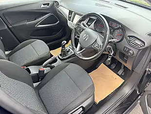 Used 2019 Vauxhall Crossland X Se Black - Interior and Exterior details 9