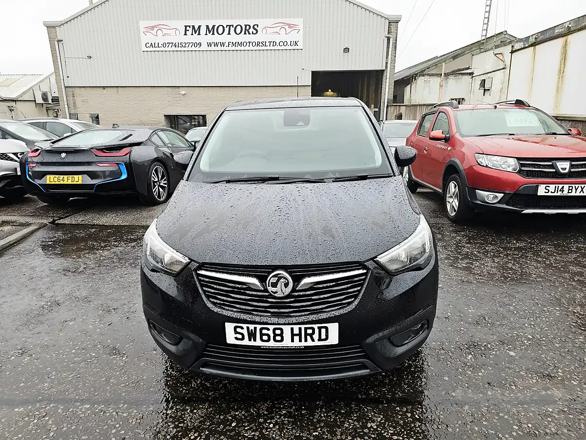 Used 2019 Vauxhall Crossland X Se Black - Front View
