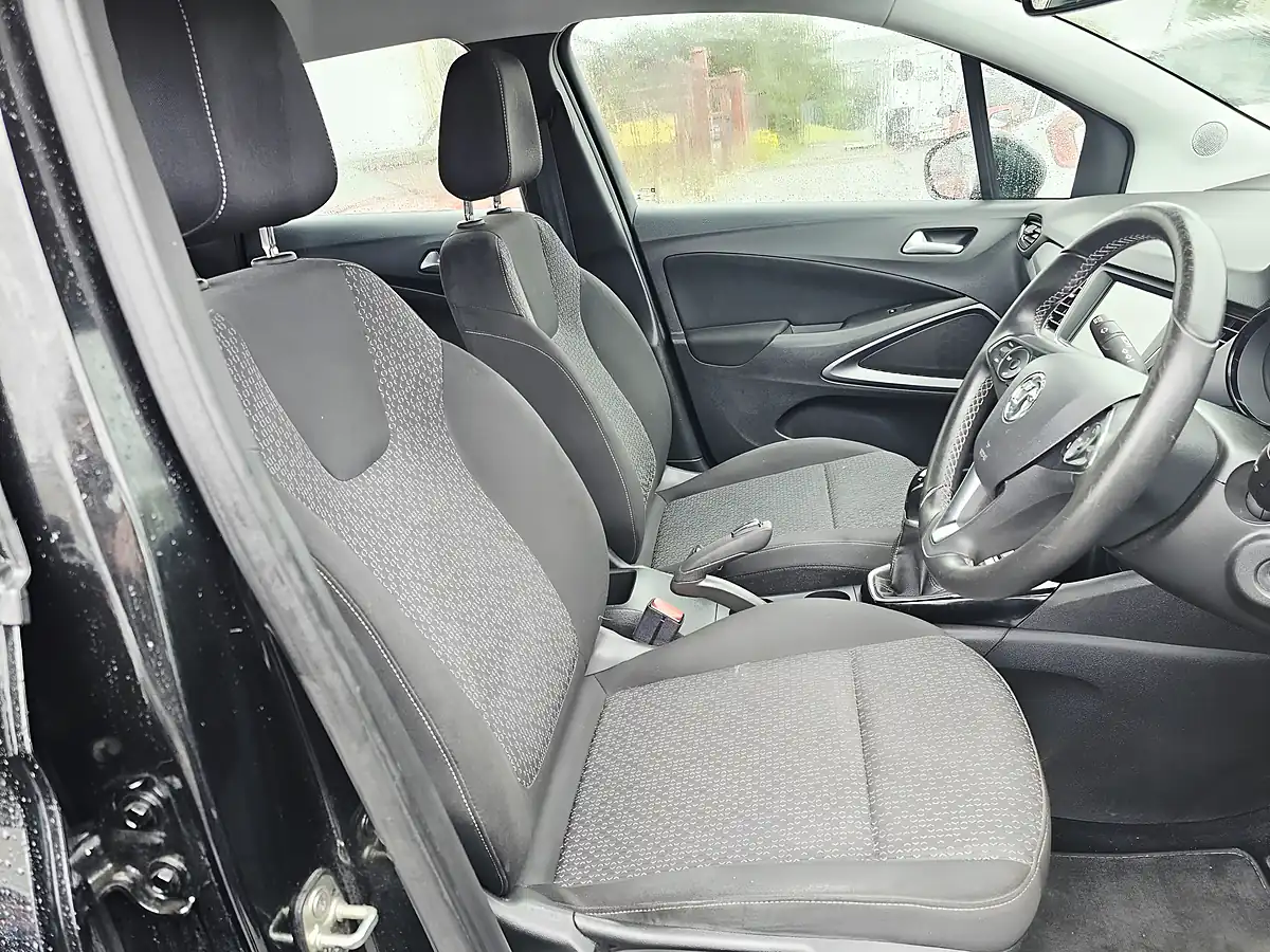 Used 2019 Vauxhall Crossland X Se Black - Interior and Exterior details 10