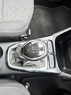 Used 2019 Vauxhall Crossland X Se Black - Interior and Exterior details 11