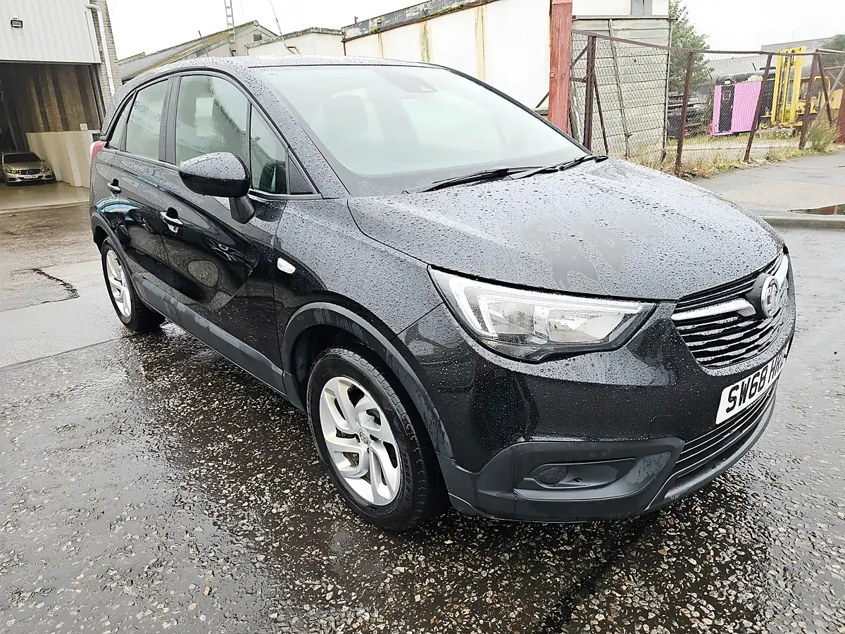 Used 2019 Vauxhall Crossland X Se Black - Interior and Exterior details 2