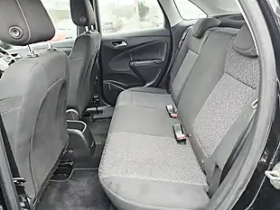 Used 2019 Vauxhall Crossland X Se Black - Interior and Exterior details 8