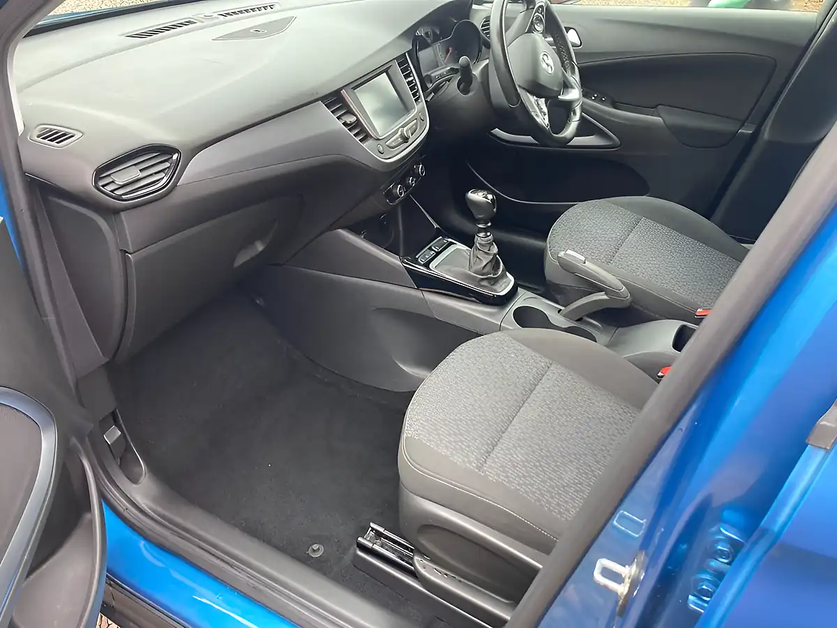 Used 2019 Vauxhall Crossland X Se Blue - Interior and Exterior details 7