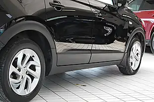 Used 2019 Vauxhall Crossland X Se Mineral Black - Interior and Exterior details 15
