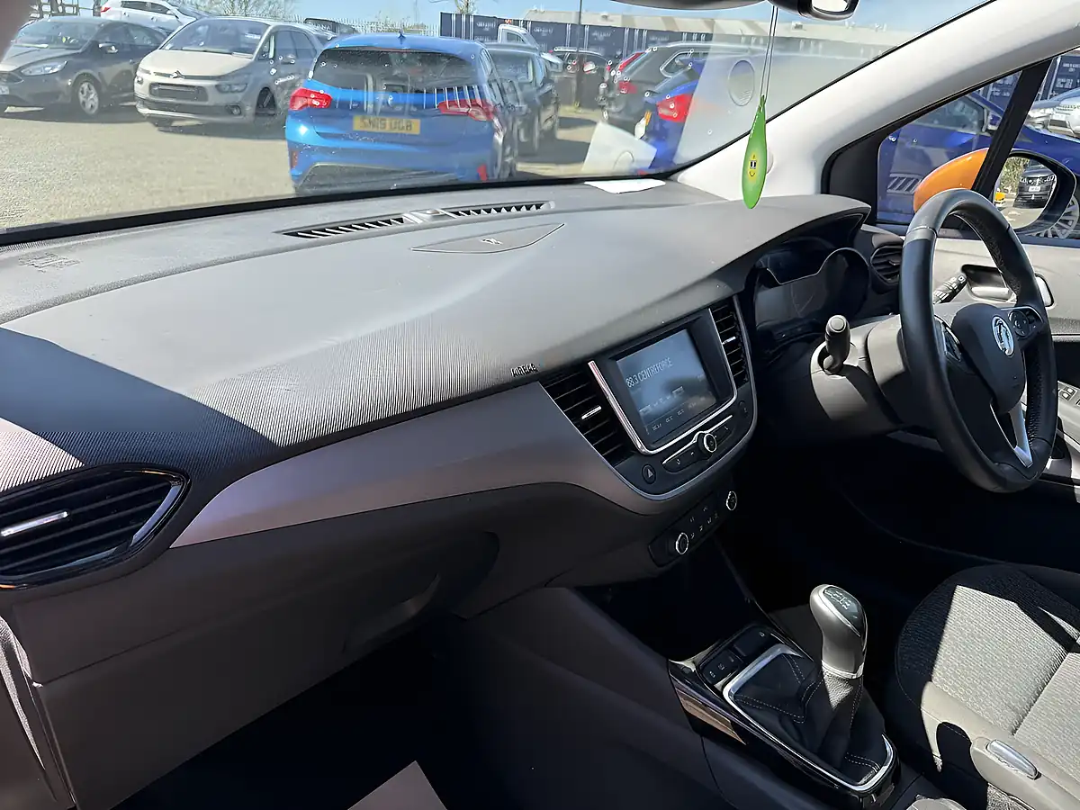 Used 2019 Vauxhall Crossland X Se Orange - Interior and Exterior details 13