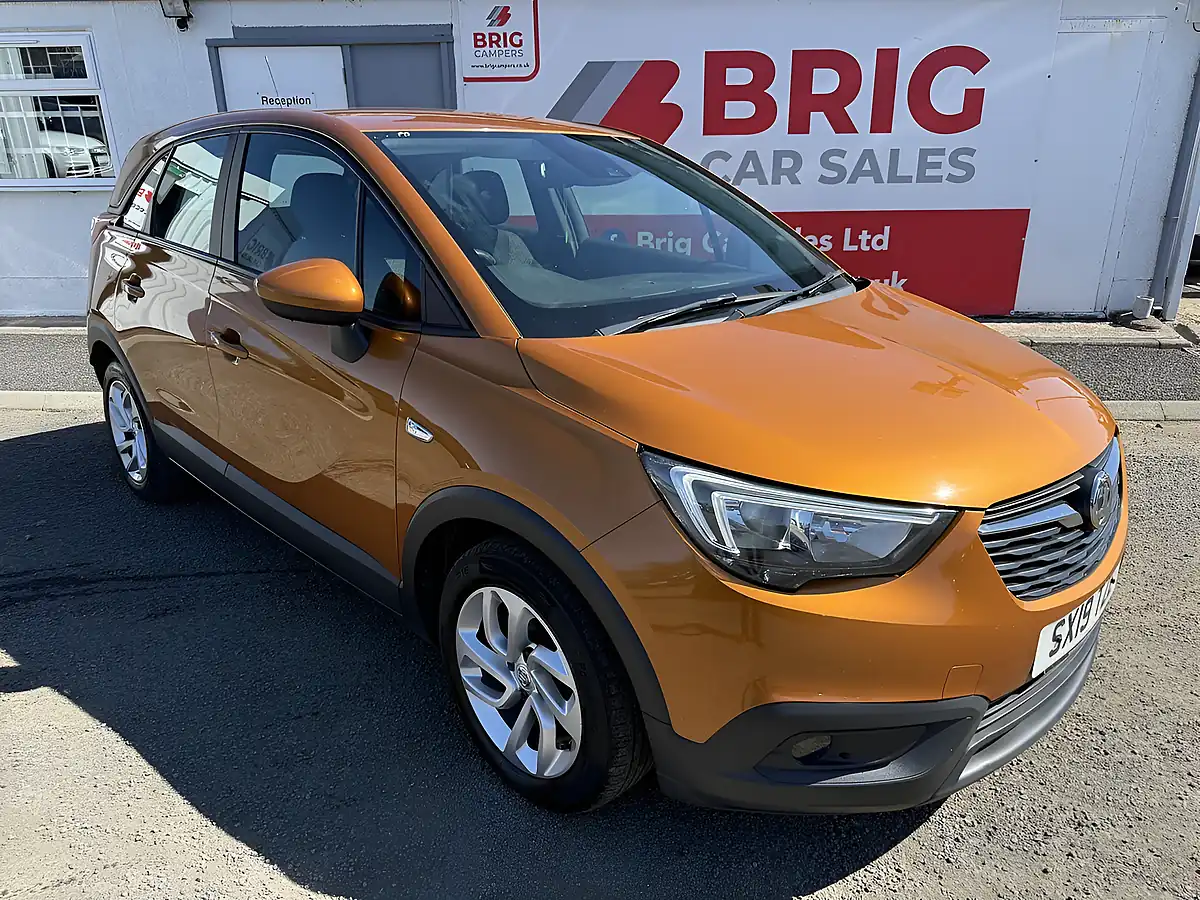 Used 2019 Vauxhall Crossland X Se Orange - Front View