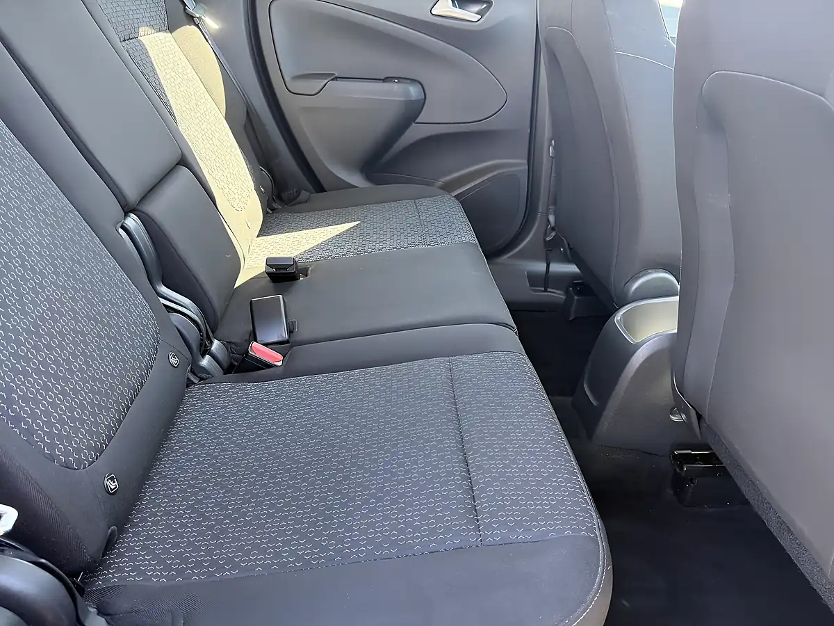 Used 2019 Vauxhall Crossland X Se Orange - Interior and Exterior details 15