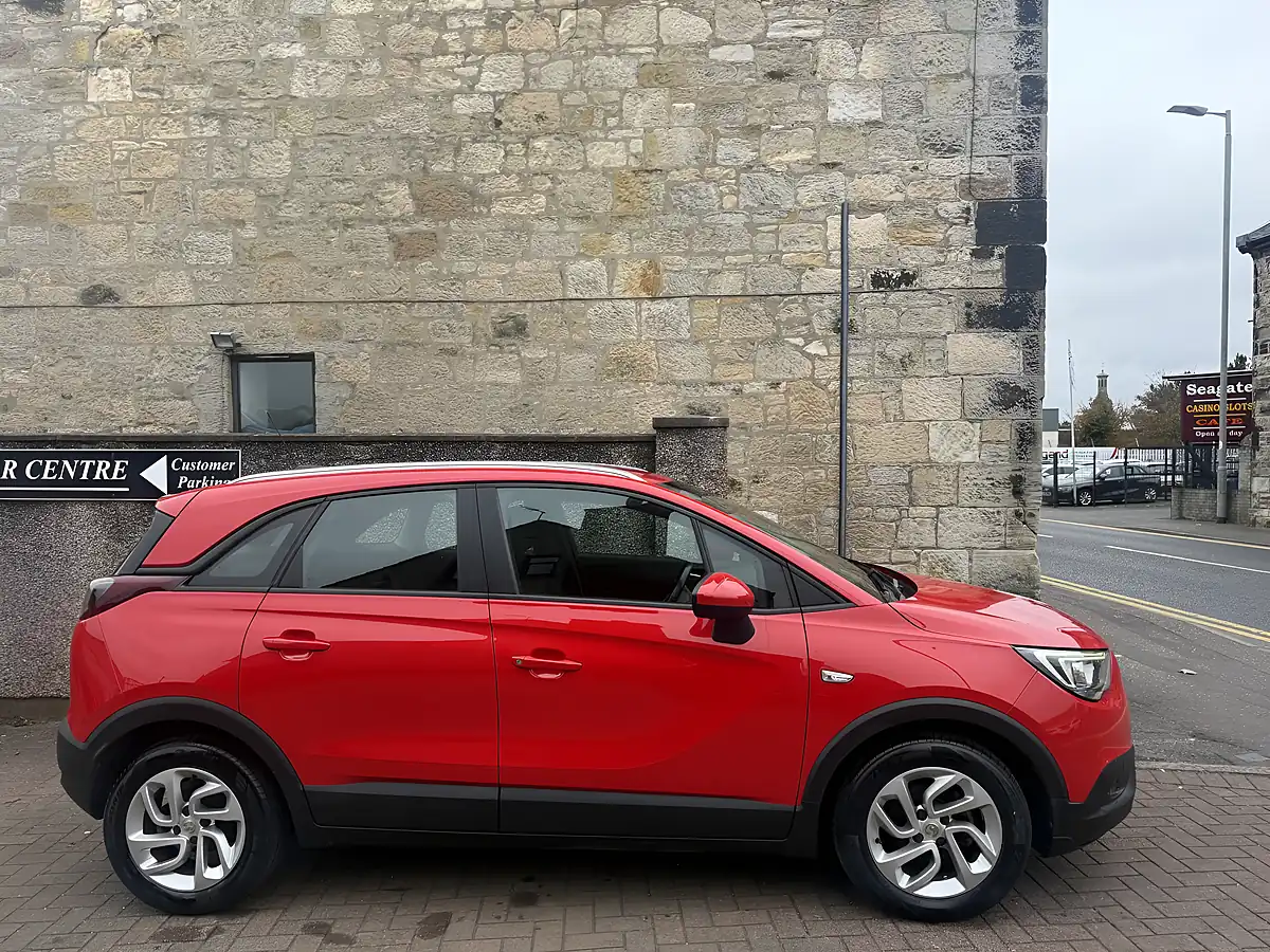 Used 2019 Vauxhall Crossland X Se Red - Interior and Exterior details 11