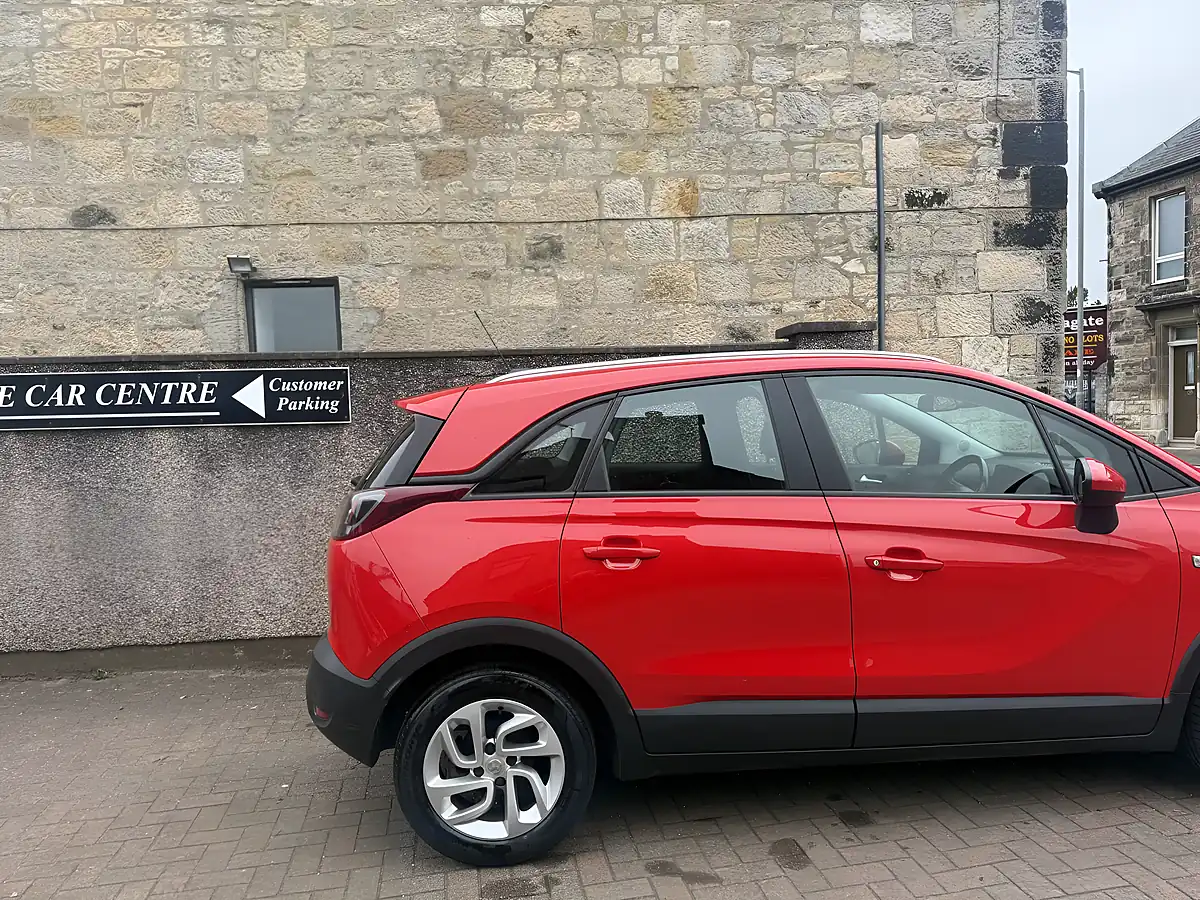 Used 2019 Vauxhall Crossland X Se Red - Interior and Exterior details 16