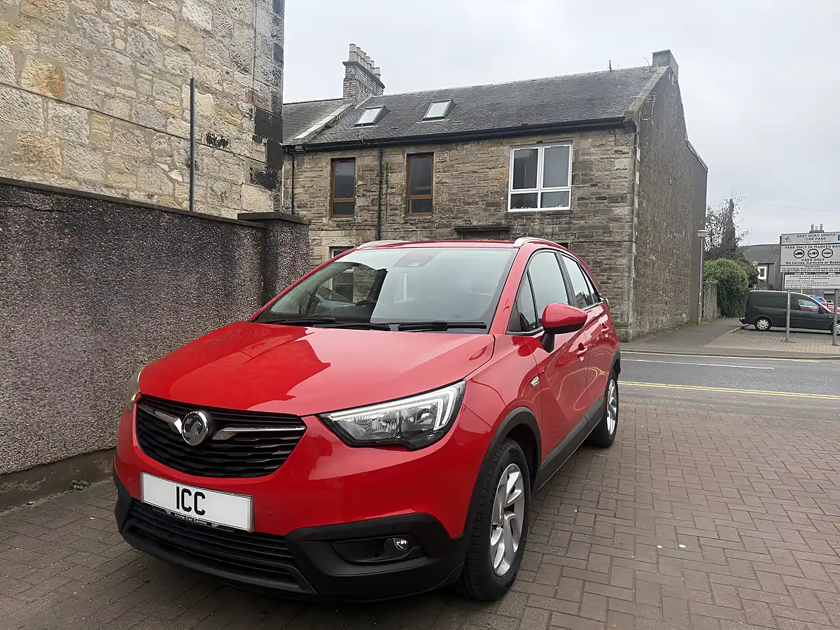 Used 2019 Vauxhall Crossland X Se Red - Interior and Exterior details 3