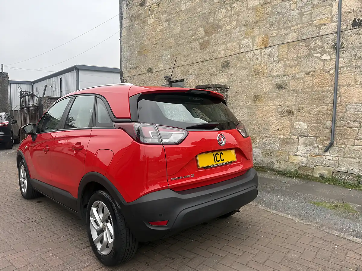 Used 2019 Vauxhall Crossland X Se Red - Interior and Exterior details 4