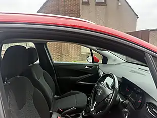 Used 2019 Vauxhall Crossland X Se Red - Interior and Exterior details 6