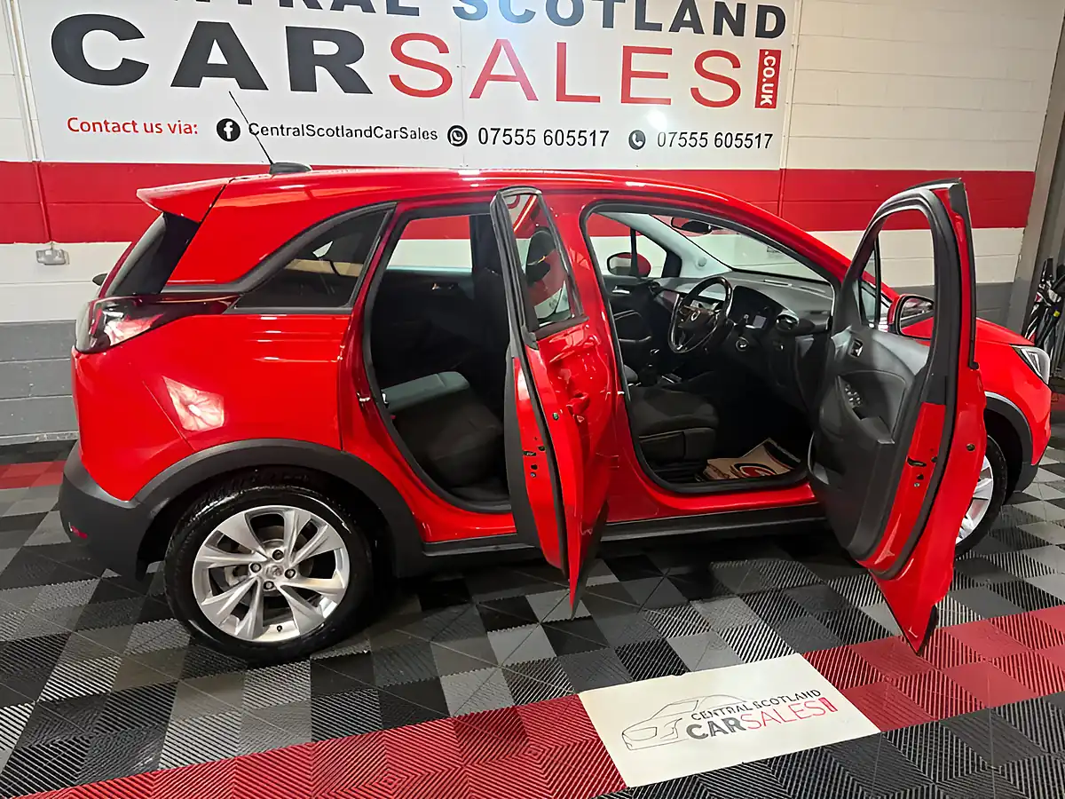 Used 2019 Vauxhall Crossland X Se Red - Interior and Exterior details 10