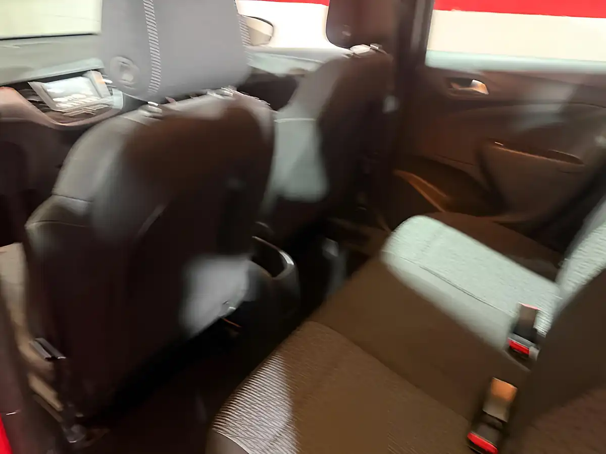 Used 2019 Vauxhall Crossland X Se Red - Interior and Exterior details 12