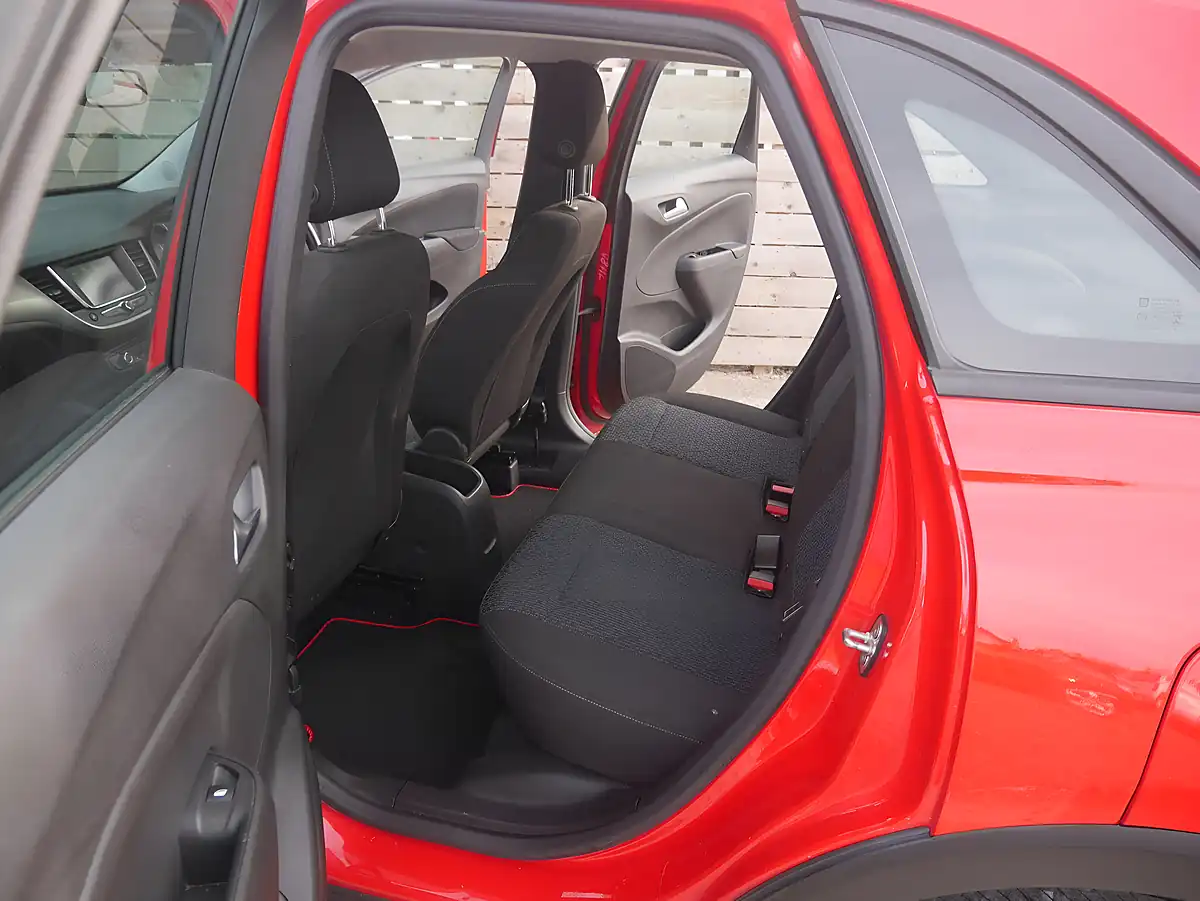 Used 2019 Vauxhall Crossland X Se Rioja Red - Interior and Exterior details 12