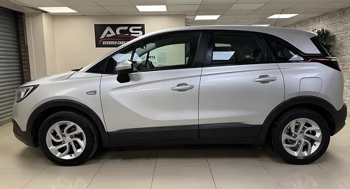 Used 2019 Vauxhall Crossland X Se Silver - Interior and Exterior details 11