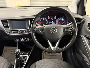 Used 2019 Vauxhall Crossland X Se Silver - Interior and Exterior details 7