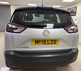 Used 2019 Vauxhall Crossland X Se Silver - Interior and Exterior details 9