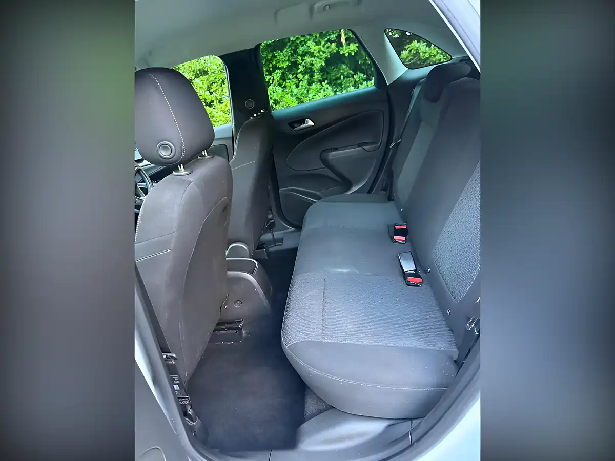 Used 2019 Vauxhall Crossland X Se White - Interior and Exterior details 15