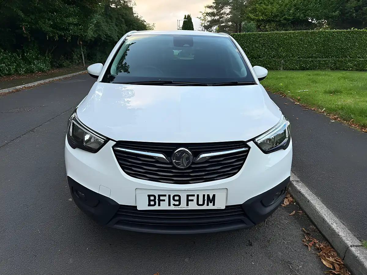 Used 2019 Vauxhall Crossland X Se White - Interior and Exterior details 7