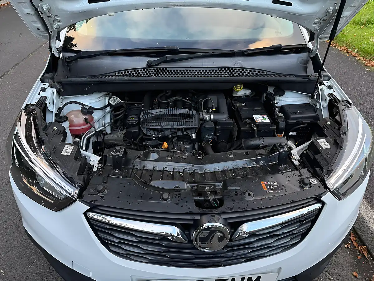 Used 2019 Vauxhall Crossland X Se White - Interior and Exterior details 9