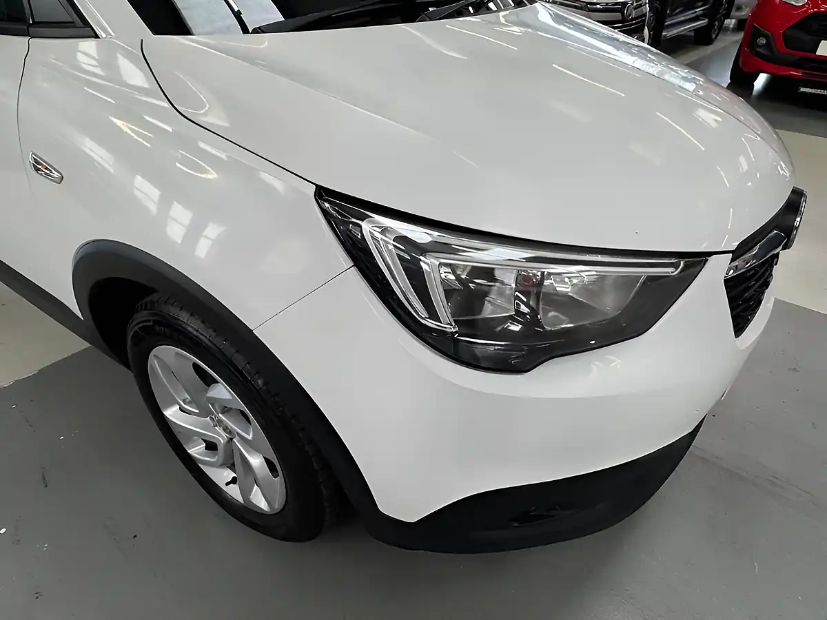 Used 2019 Vauxhall Crossland X Se White - Interior and Exterior details 12
