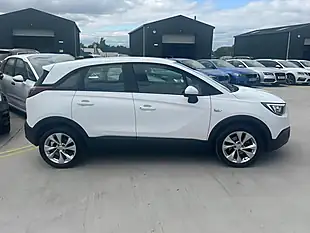 Used 2019 Vauxhall Crossland X Se White - Interior and Exterior details 10