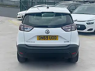 Used 2019 Vauxhall Crossland X Se White - Interior and Exterior details 9