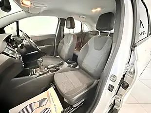 Used 2019 Vauxhall Crossland X Se White - Interior and Exterior details 14
