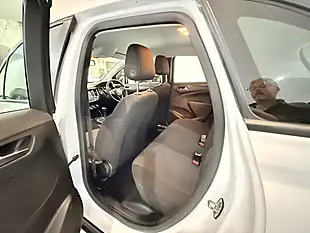 Used 2019 Vauxhall Crossland X Se White - Interior and Exterior details 16