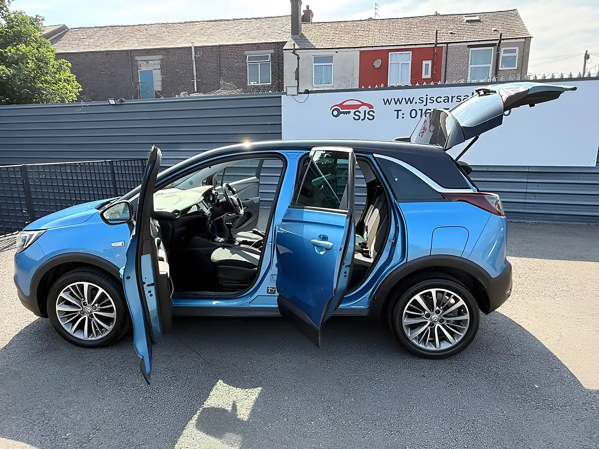 Used 2019 Vauxhall Crossland X Sport Blue - Interior and Exterior details 11