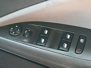 Used 2019 Vauxhall Crossland X Sport Blue - Interior and Exterior details 12