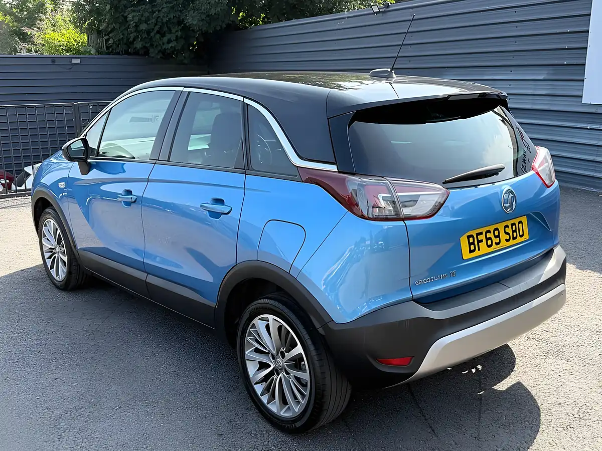 Used 2019 Vauxhall Crossland X Sport Blue - Interior and Exterior details 7