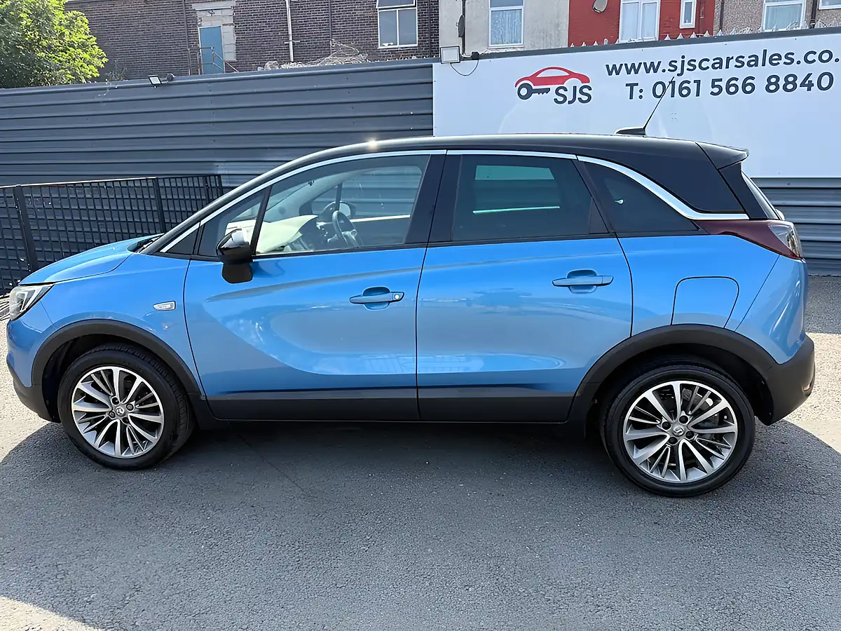 Used 2019 Vauxhall Crossland X Sport Blue - Interior and Exterior details 8