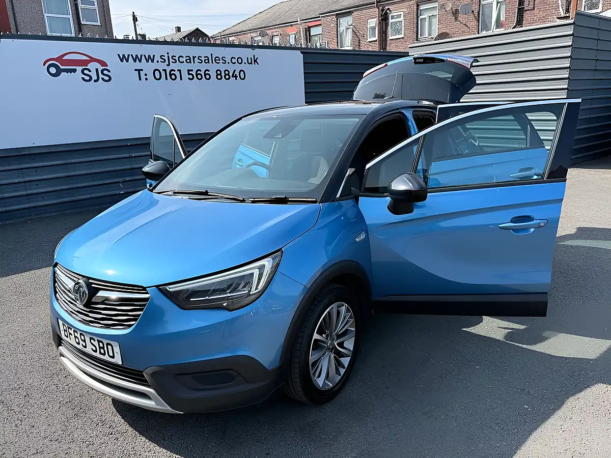 Used 2019 Vauxhall Crossland X Sport Blue - Interior and Exterior details 9