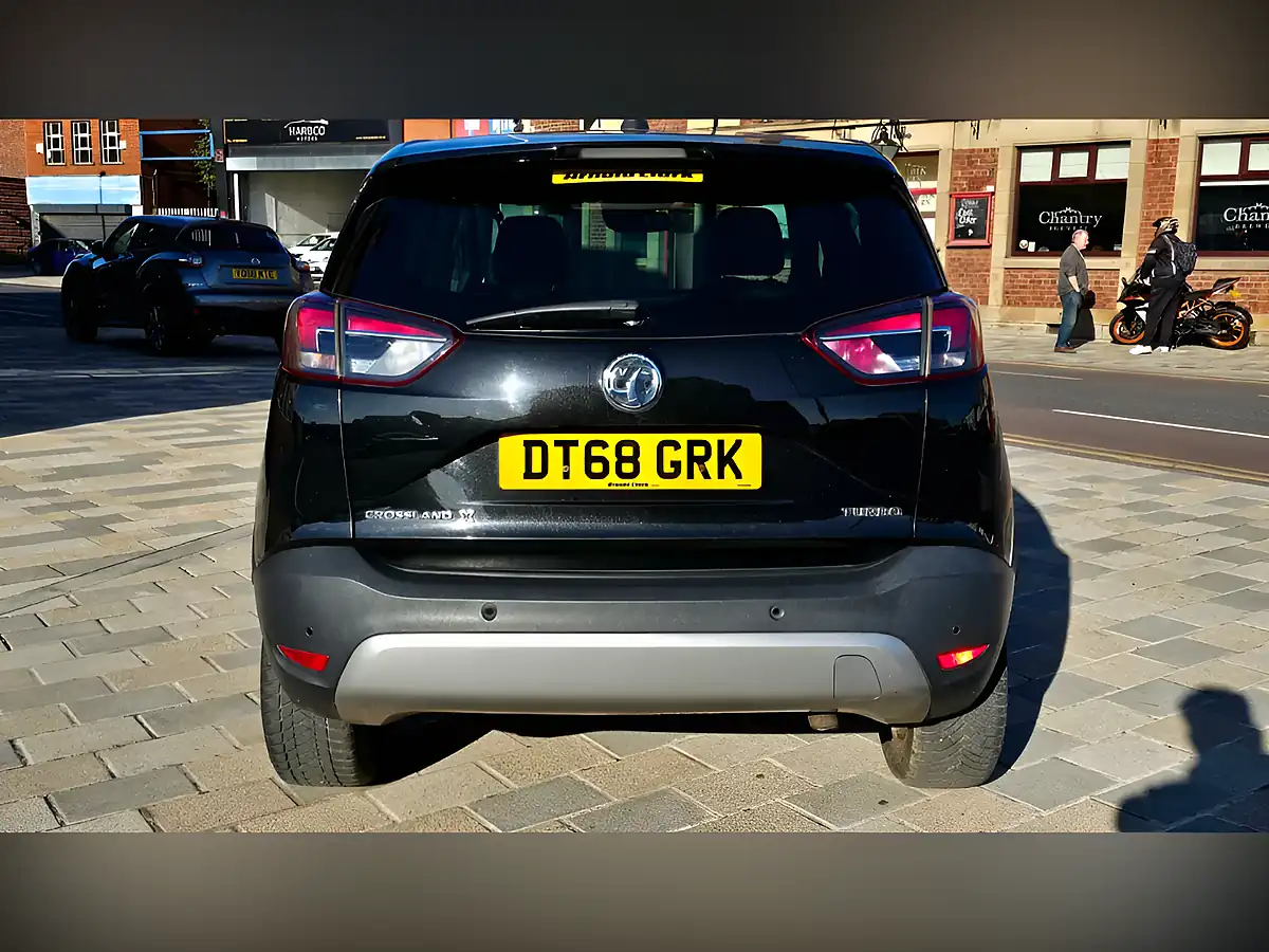 Used 2019 Vauxhall Crossland X Tech Line Nav Black - Interior and Exterior details 4