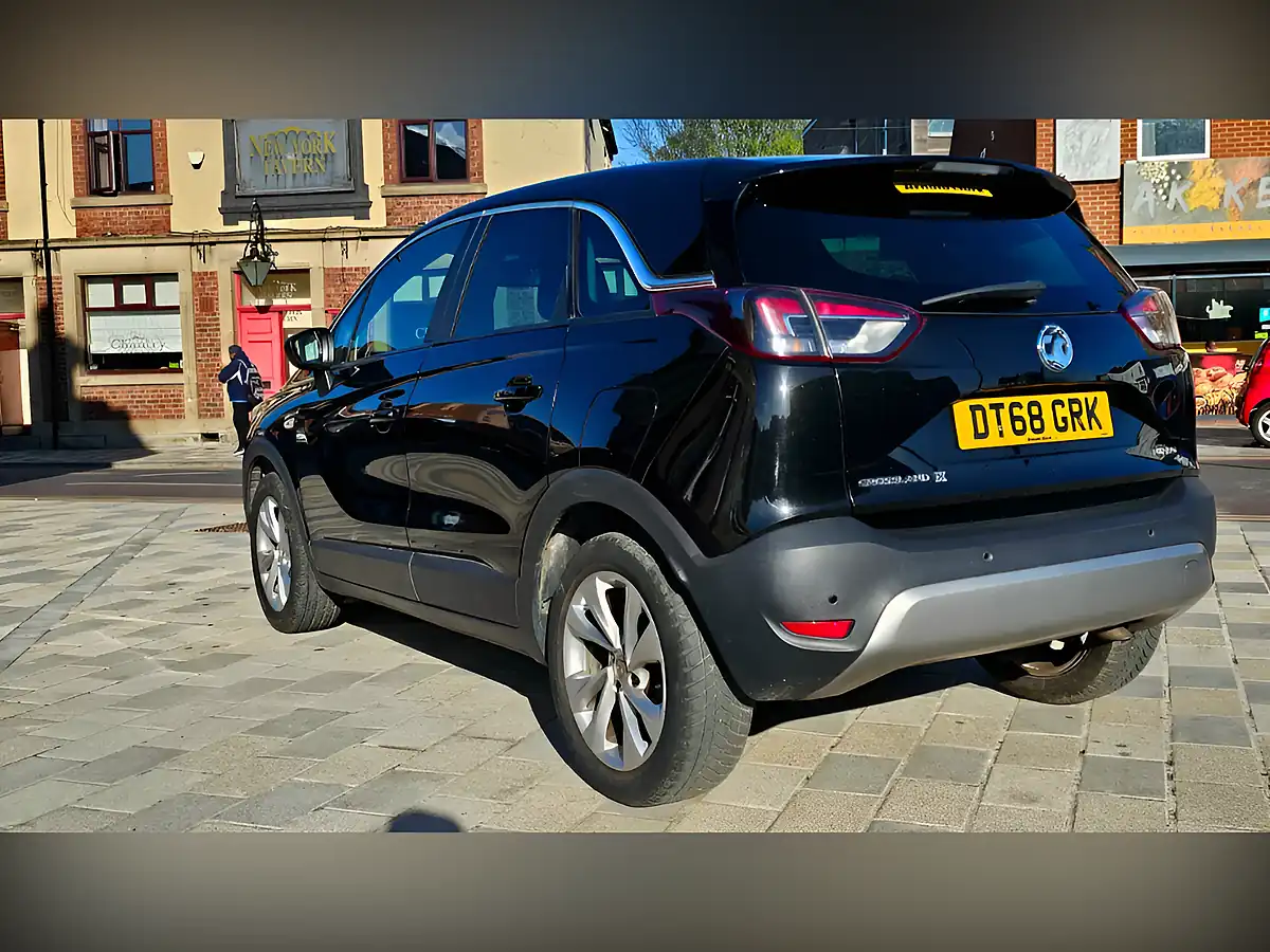 Used 2019 Vauxhall Crossland X Tech Line Nav Black - Interior and Exterior details 5