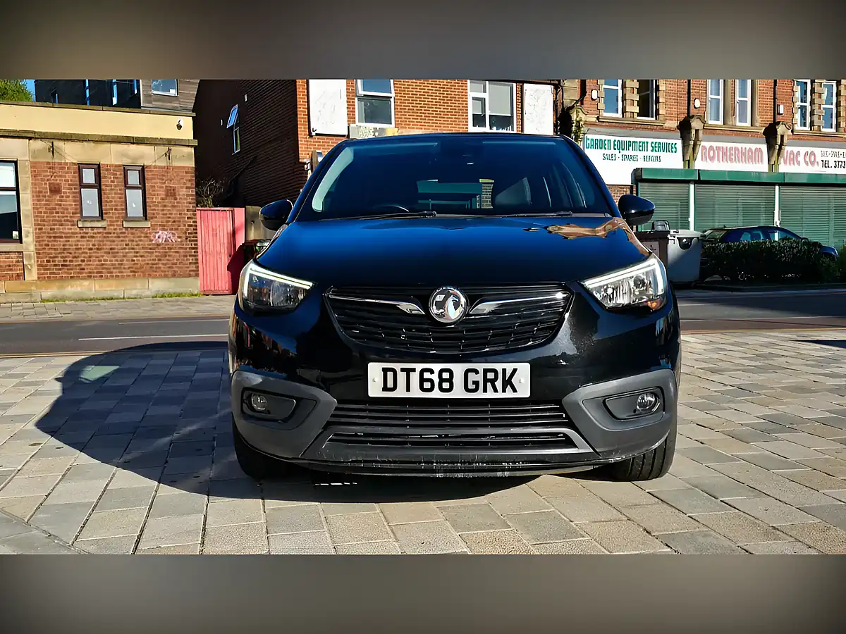 Used 2019 Vauxhall Crossland X Tech Line Nav Black - Interior and Exterior details 8