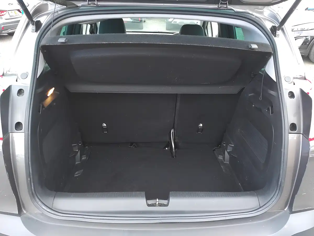 Used 2019 Vauxhall Crossland X Tech Line Nav Grey - Interior and Exterior details 17