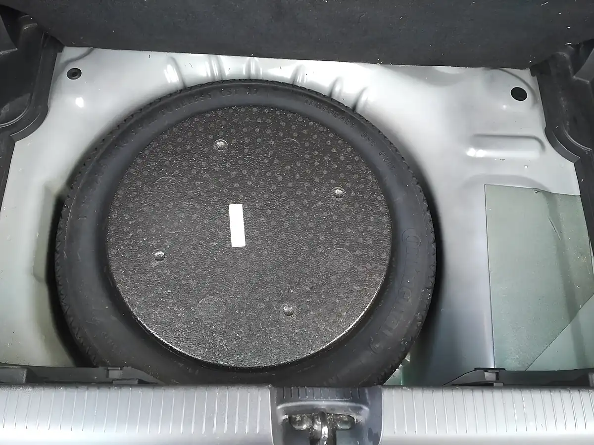 Used 2019 Vauxhall Crossland X Tech Line Nav Grey - Interior and Exterior details 18