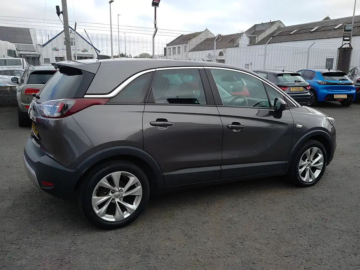 Used 2019 Vauxhall Crossland X Tech Line Nav Grey - Interior and Exterior details 6