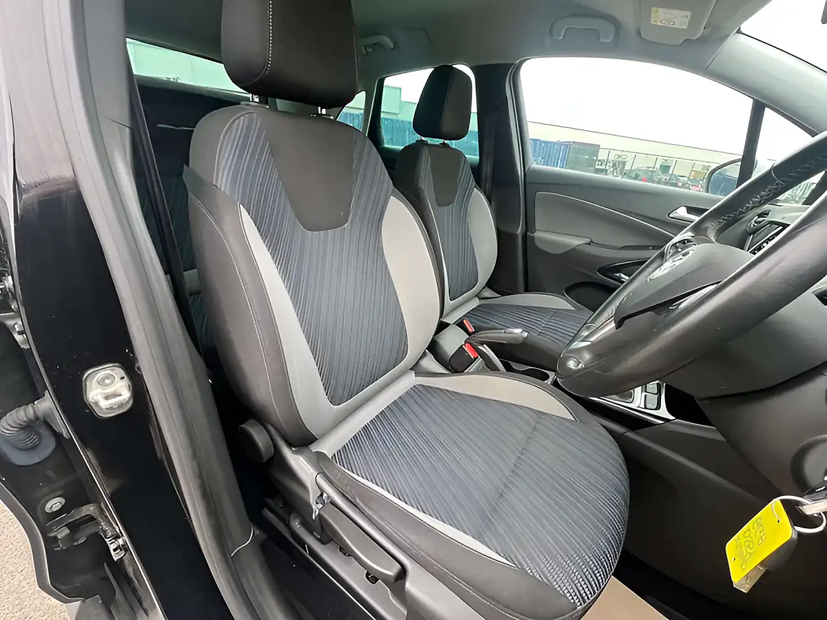 Used 2019 Vauxhall Crossland X X Sport Diamond Black - Interior and Exterior details 13