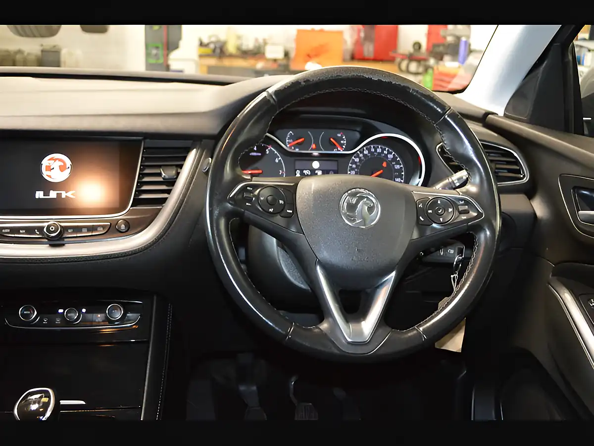 Used 2019 Vauxhall Grandland X Business Edition Nav Quartz Grey - Interior and Exterior details 11