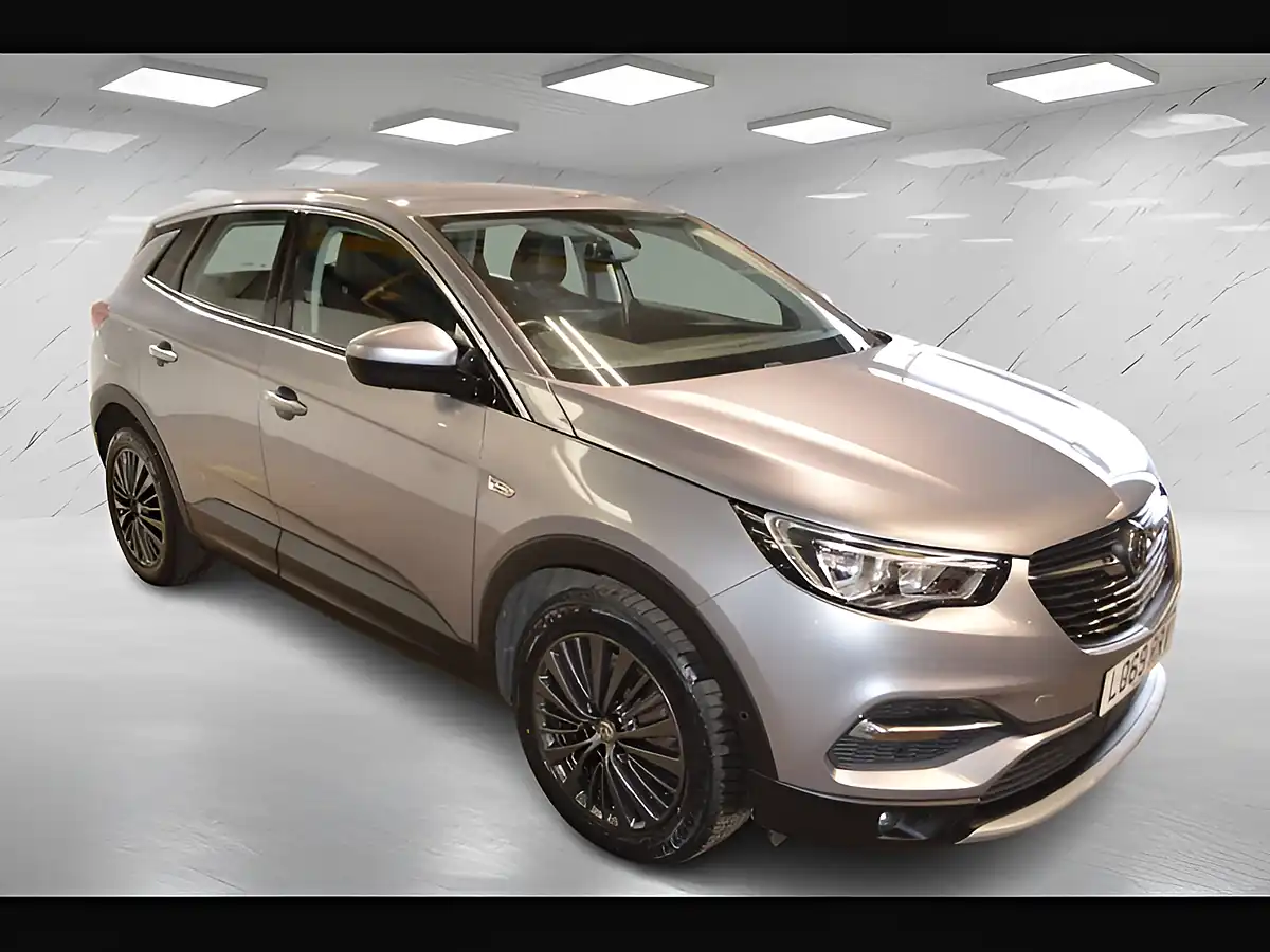 Used 2019 Vauxhall Grandland X Business Edition Nav Quartz Grey - Interior and Exterior details 4