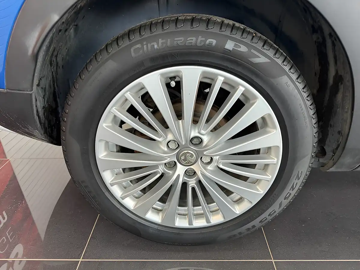 Used 2019 Vauxhall Grandland X Business Edition Nav Topaz Blue - Interior and Exterior details 5