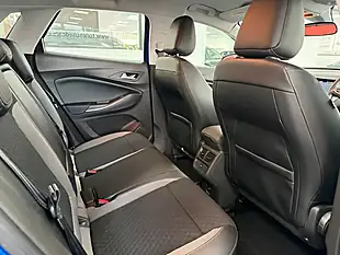 Used 2019 Vauxhall Grandland X Business Edition Nav Topaz Blue - Interior and Exterior details 7